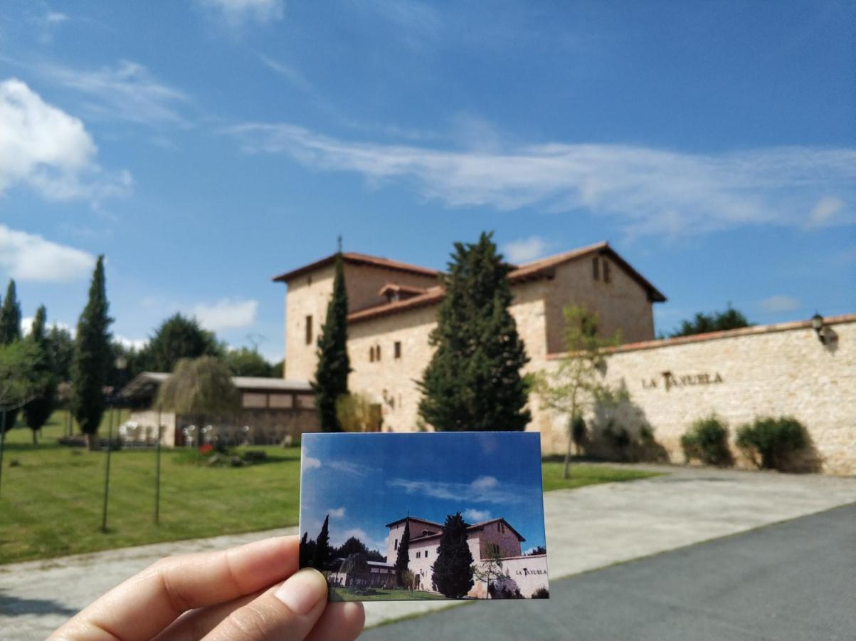 Posada Torre Palacio La Taxuela Villanueva la Lastra Exterior photo
